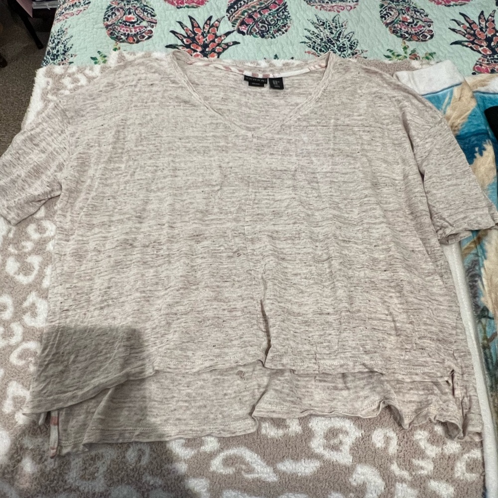 heathered cream v neck
